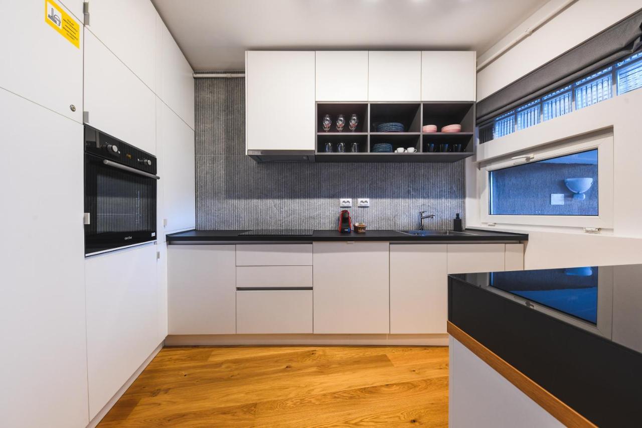 Charming 2 Bedroom Apartment Κλουζ-Ναπόκα Εξωτερικό φωτογραφία