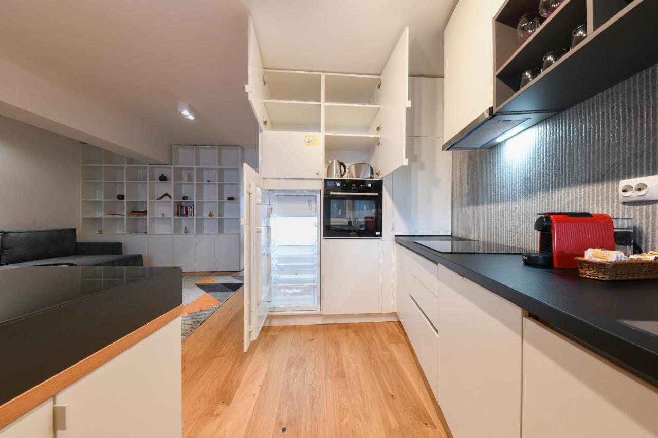 Charming 2 Bedroom Apartment Κλουζ-Ναπόκα Εξωτερικό φωτογραφία