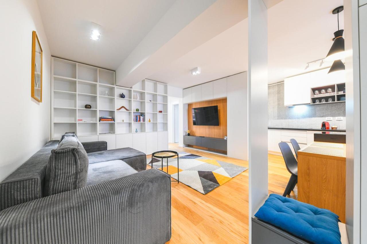 Charming 2 Bedroom Apartment Κλουζ-Ναπόκα Εξωτερικό φωτογραφία